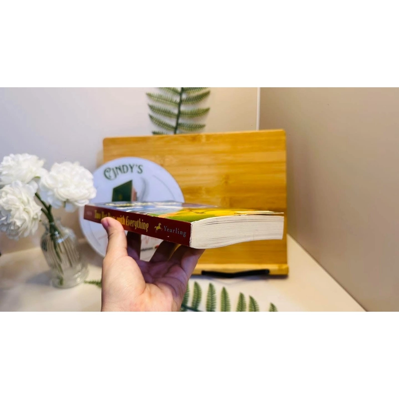 [Sách tiếng Anh 2hand] Like new 90% - TWO HOT DOGS WITH EVERYTHING - Paul Haven 552665