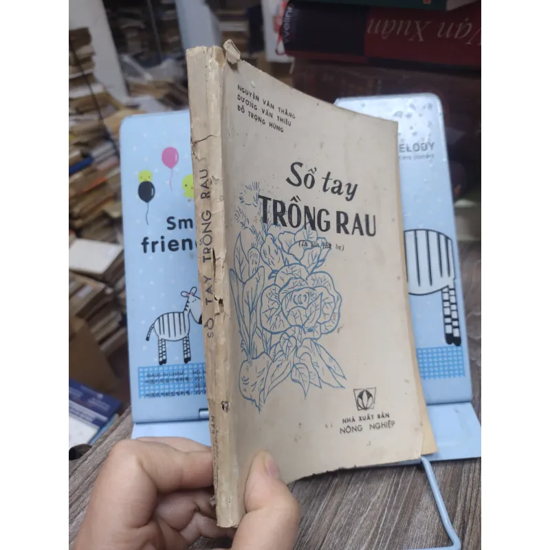 Sách: Sổ tay trồng rau - TG: Nguyễn Văn Thắng, Dương Văn Thiều, Đỗ Trọng Hùng (A2) 751448