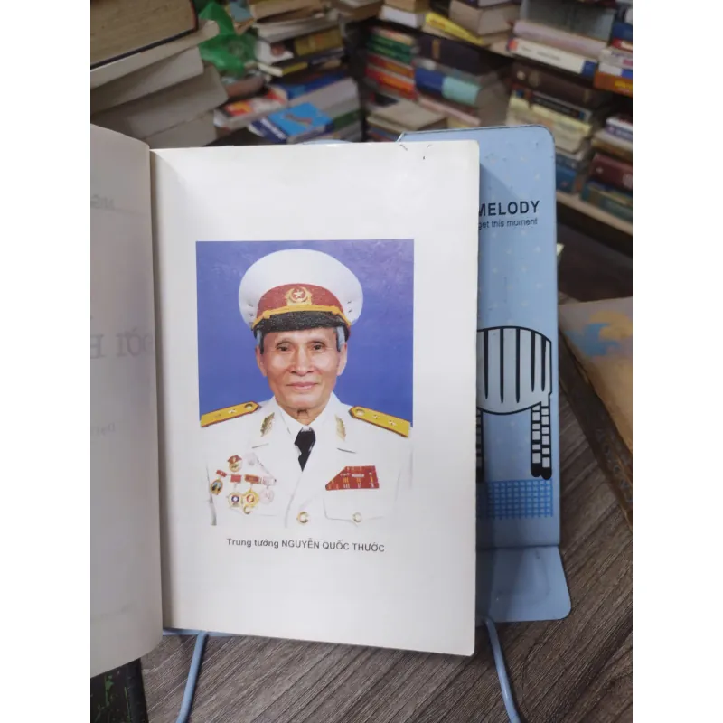 Sách: Dấu ấn đời binh nghiệp - Tác giả: Đại tá Lê Hải Triều (A3) 598447