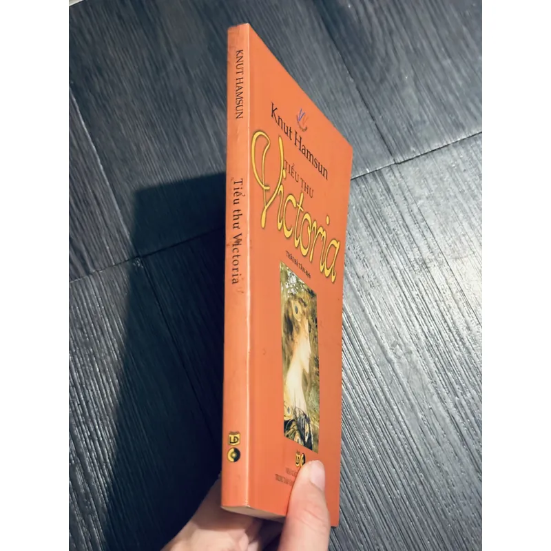 Tiểu thư Victoria - Knut Hamsun 689612