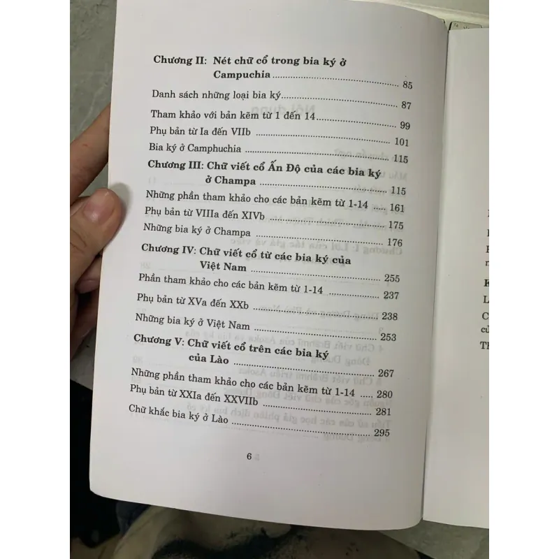 NGHIÊN CỨU CHỮ VIẾT CỔ TRÊN BIA KÝ Ở ĐÔNG DƯƠNG - THÁI VĂN CHẢI 709420