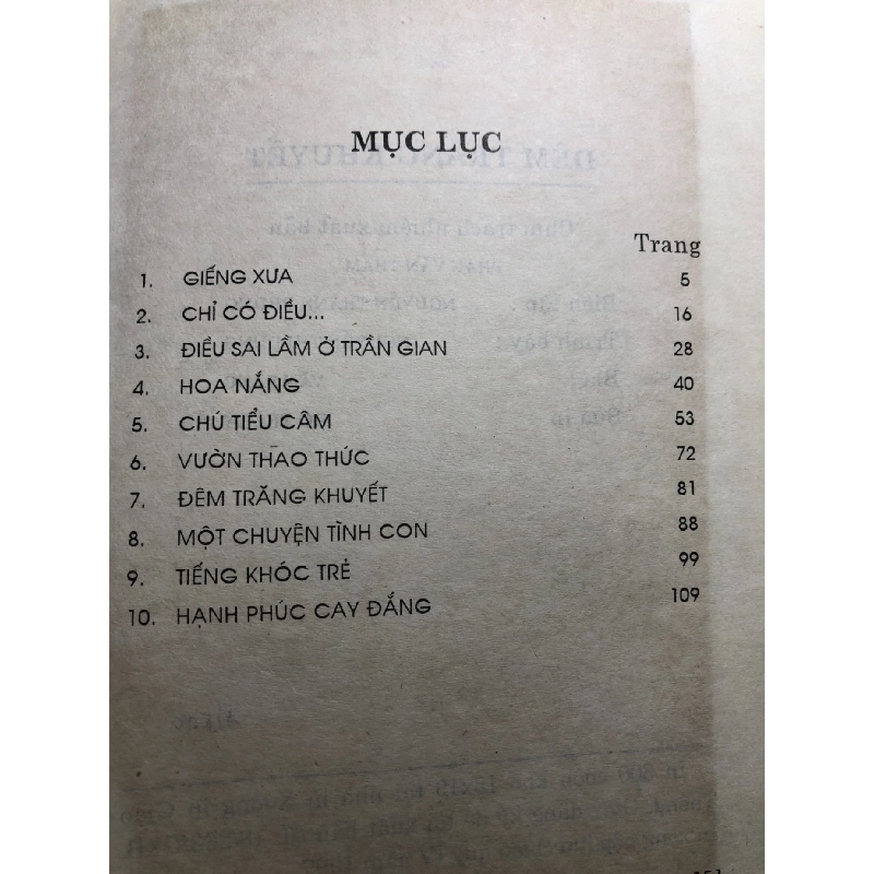 Đêm trăng khuyết 1997 mới 60% ố vàng Hoàng Nhật Tuyên HPB0906 SÁCH VĂN HỌC 915144