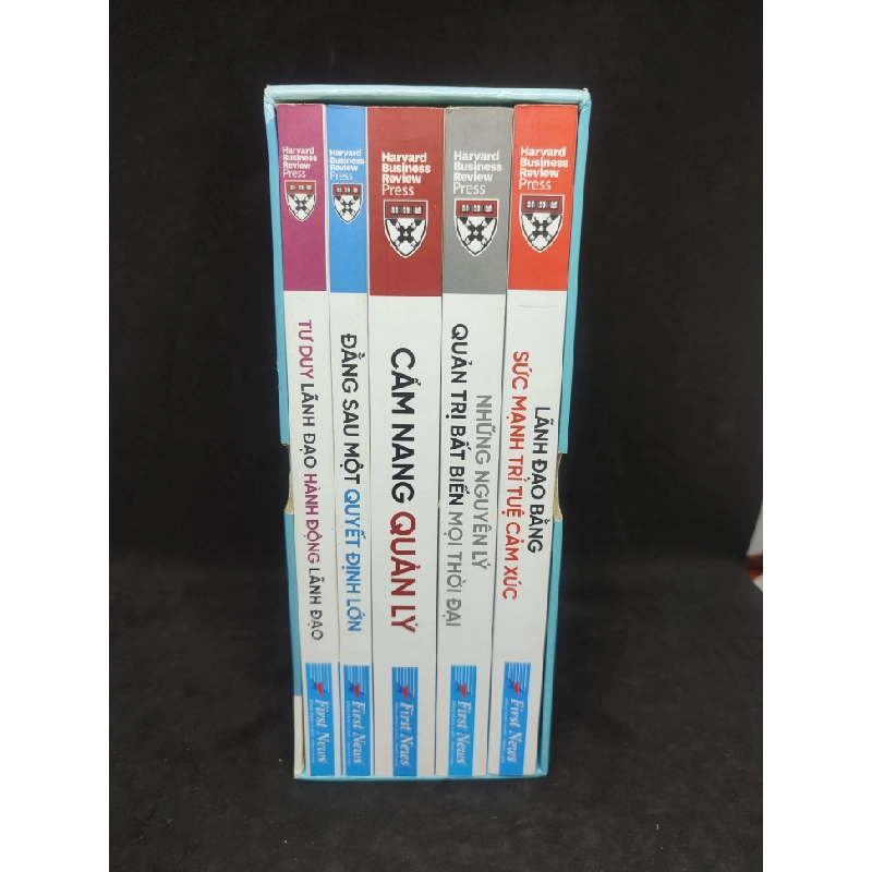 [59K/kg] Bộ  5 cuốn HBR Guides Lãnh đạo tiên phong mới 90% HCM0704 365389
