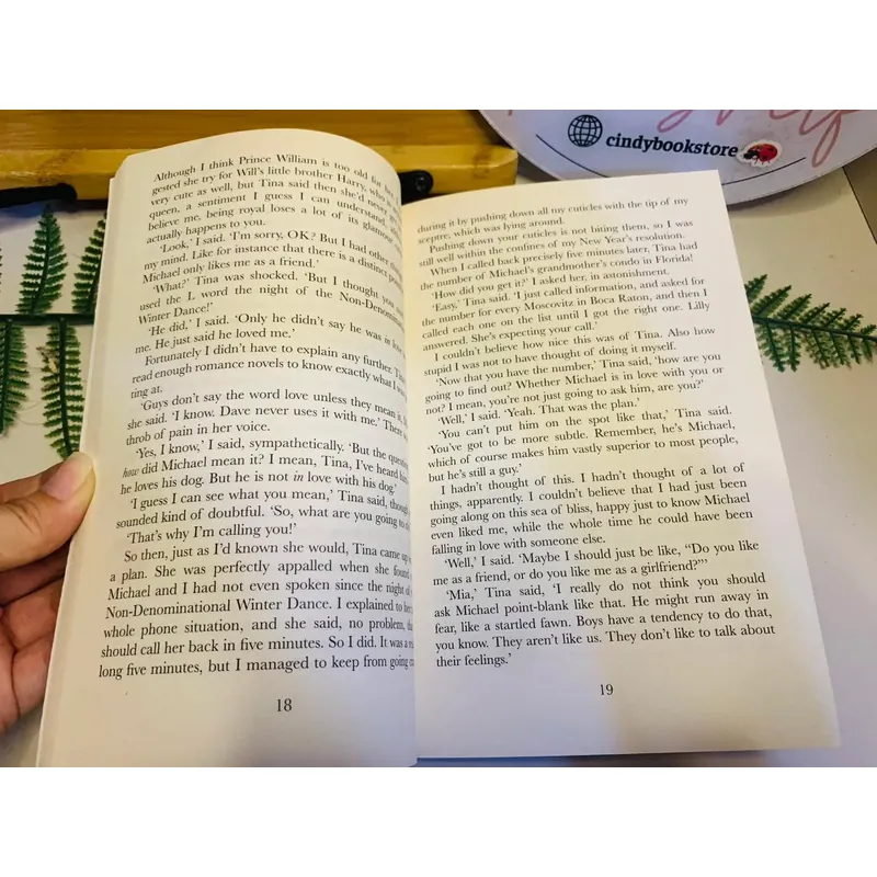 [Sách tiếng Anh 2hand] Like new 90% - 🌸 The Princess Diaries: Mia Goes Fourth – Meg Cabot 673837