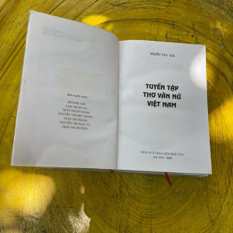 TUYỂN TẬP THƠ VĂN NỮ VIỆT NAM 561897