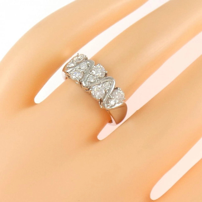 Nhẫn kim cương PT900 0.71CT 670383