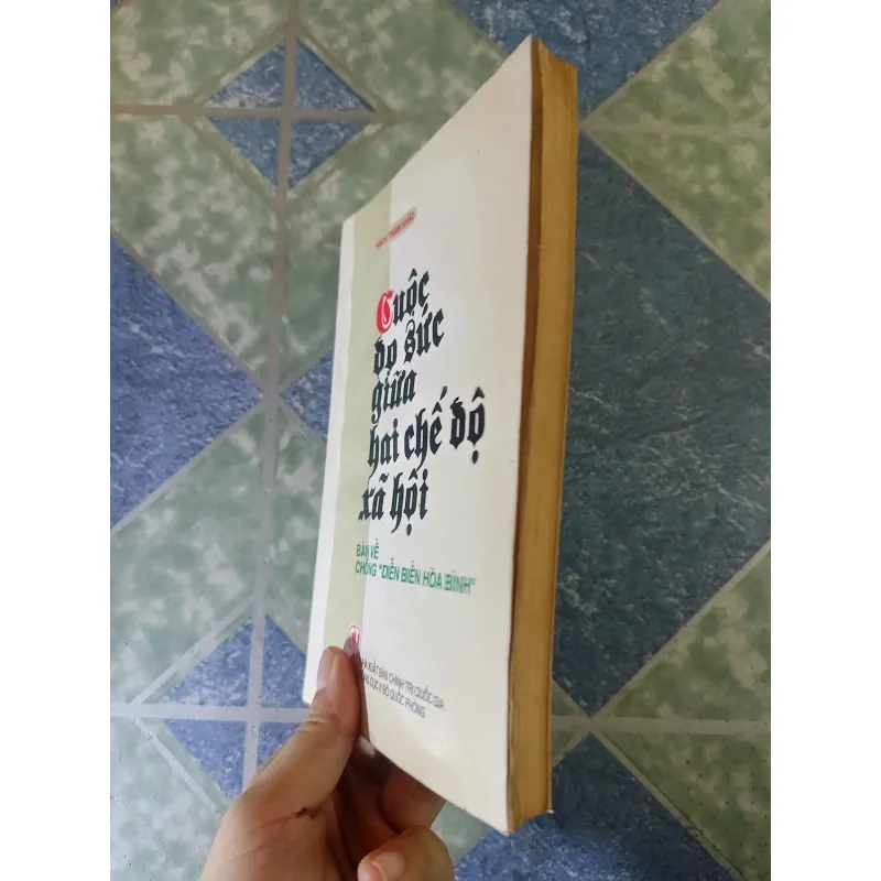 Cuộc độ sức giữa hai chế độ xã hội 794527