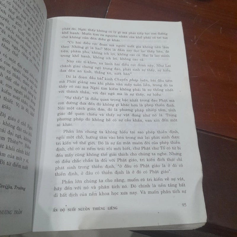 Nguyễn Tường Bách - MÙI HƯƠNG TRẦM (ký sự du hành tại Ấn Độ, Trung Quốc, Tây Tạng) 275125