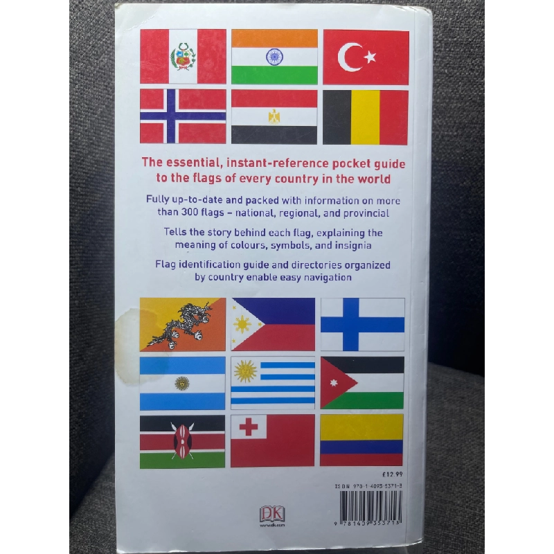 Complete Flags of the world mới 85% bẩn ố góc nhỏ bìa dưới sách sách màu ngoại văn HPB1505 351167