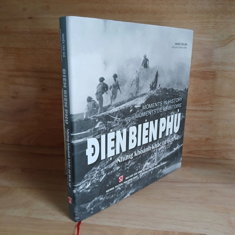 Điện Biên Phủ Những Khoảnh Khắc Từ Lịch Sử (Song Ngữ Việt - Anh) 539231