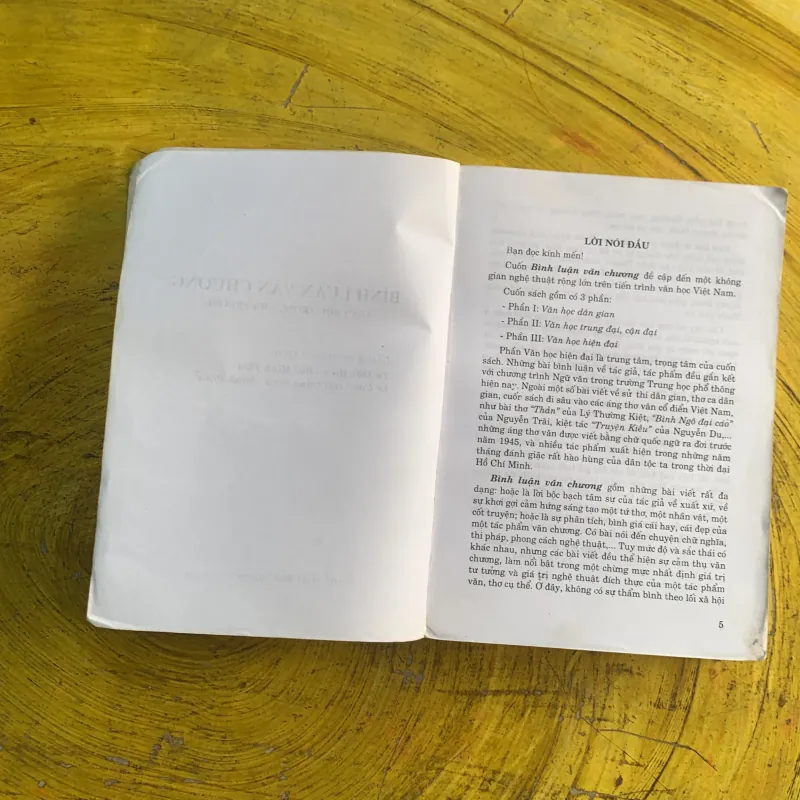 BÌNH LUẬN VĂN CHƯƠNG VĂN HỌC TRONG NHÀ TRƯỜNG 991385