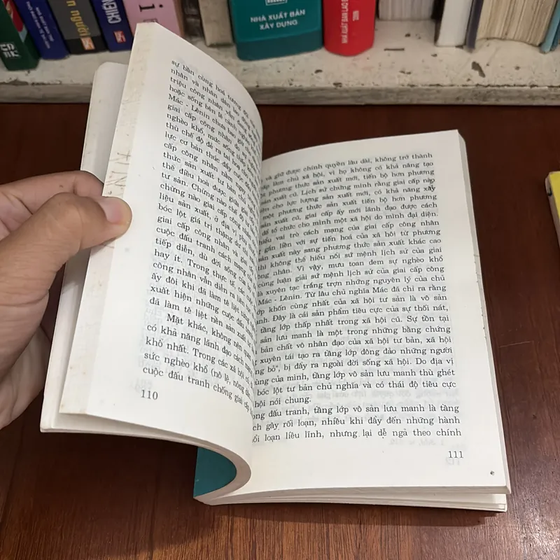 II Tựa sách: Chủ Nghĩa Xã Hội Khoa Học _ Chương Trình Cao Cấp (2 Tập) - 1997 603150
