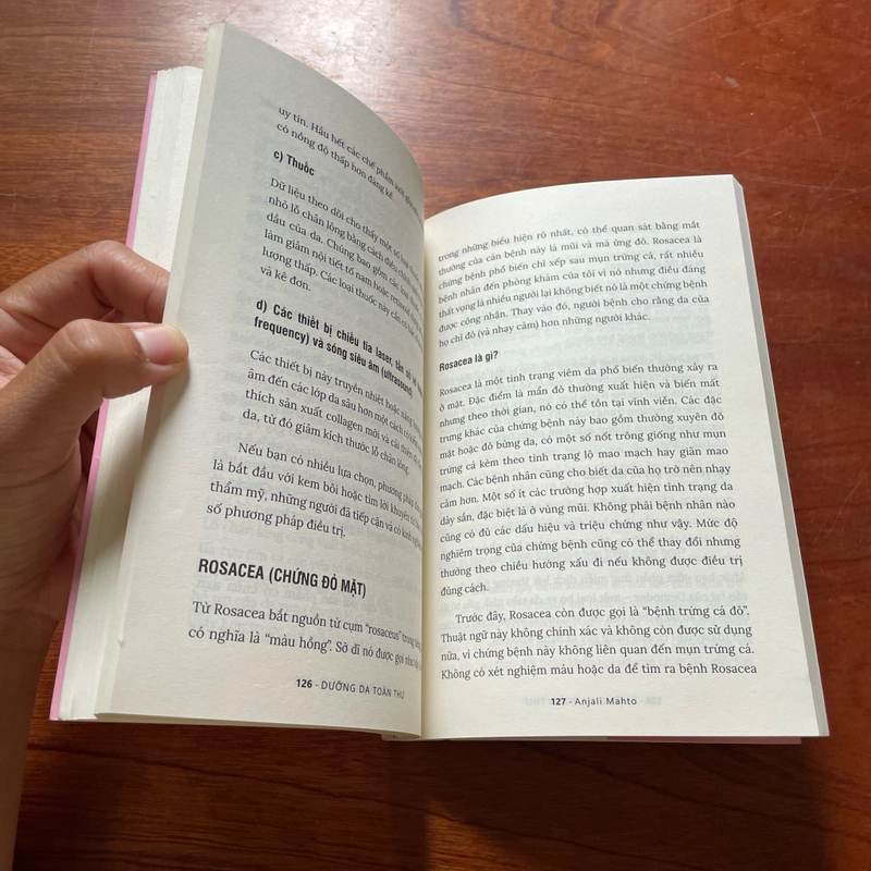 II Sách Làm Đẹp: Dưỡng Da Toàn Thư - ANJALI MAHTO - 2021 494871