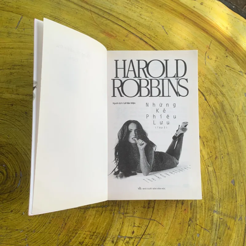 NHỮNG KẺ PHIÊU LƯU - full hai tập- HAROLD ROBBINS 972738