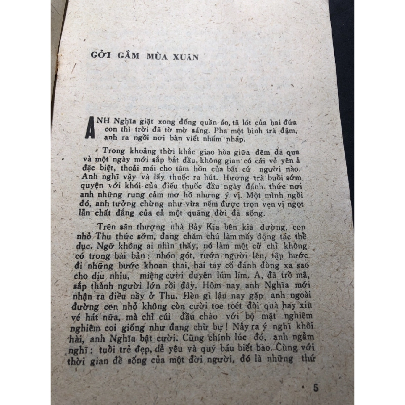 Ánh đèn màu 1986 mới 50% ố vàng Thiện Bằng HPB0906 SÁCH VĂN HỌC 915420