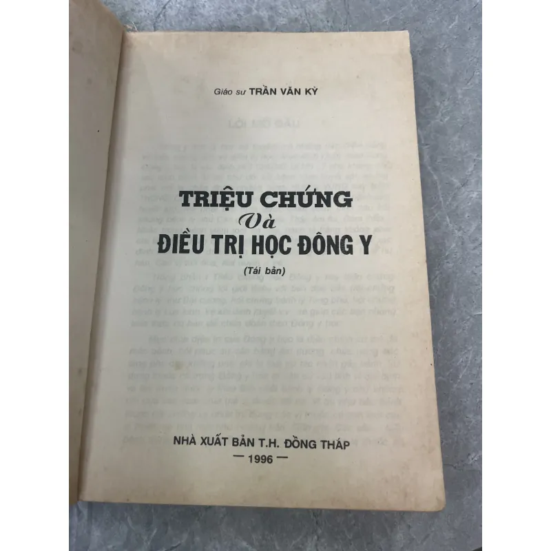 TRIỆU CHỨNG VÀ ĐIỀU TRỊ HỌC ĐÔNG Y - TRẦN VĂN KỲ 785868