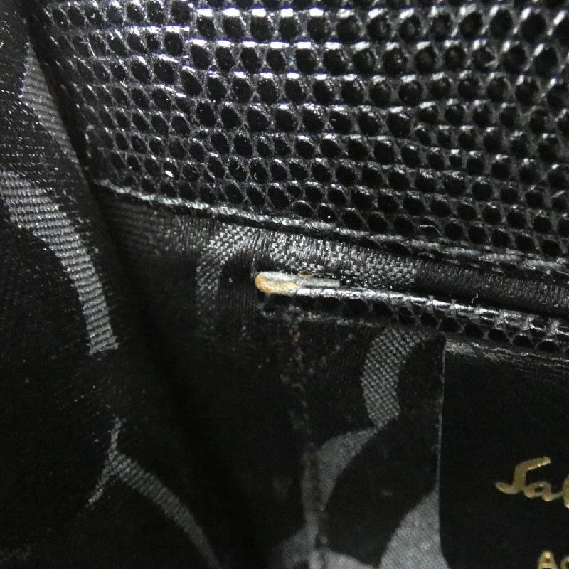 【Vintage】Túi đeo vai Salvatore Ferragamo 21 3202 612532