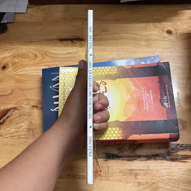 II Sách Về Trung Quốc: Trung Hoa _ 1001 Chuyện Kỳ Thú - Trần Phò - 1998 701005