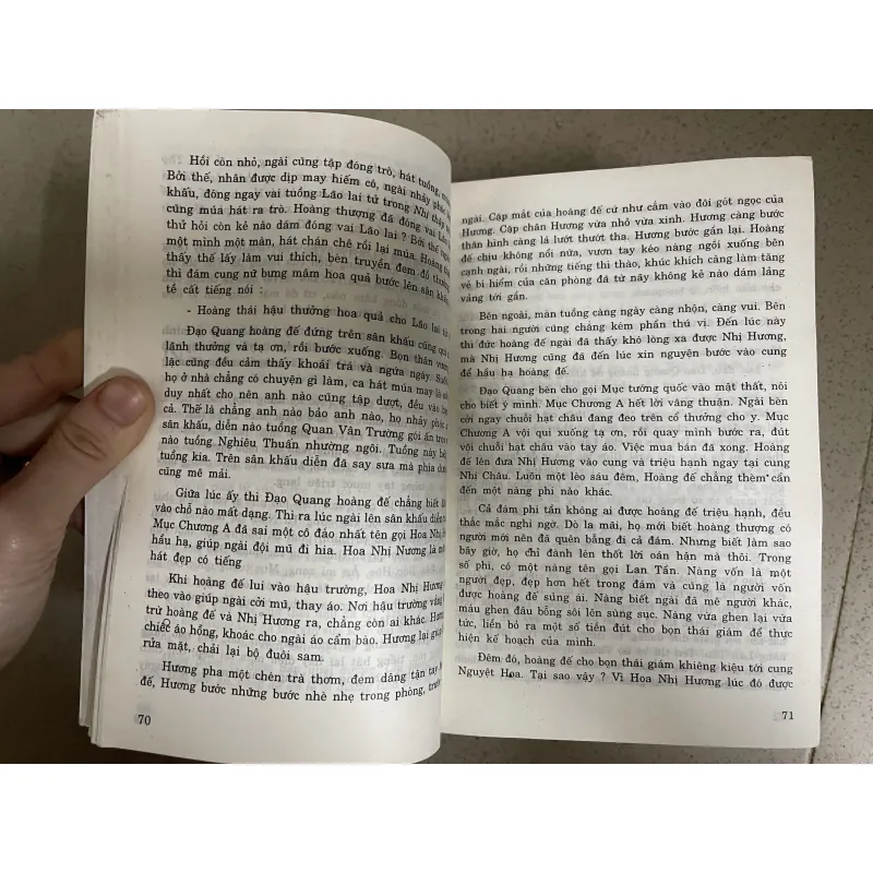 THANH CUNG MƯỜI BA TRIỀU – Hứa Tiếu Thiên 786593