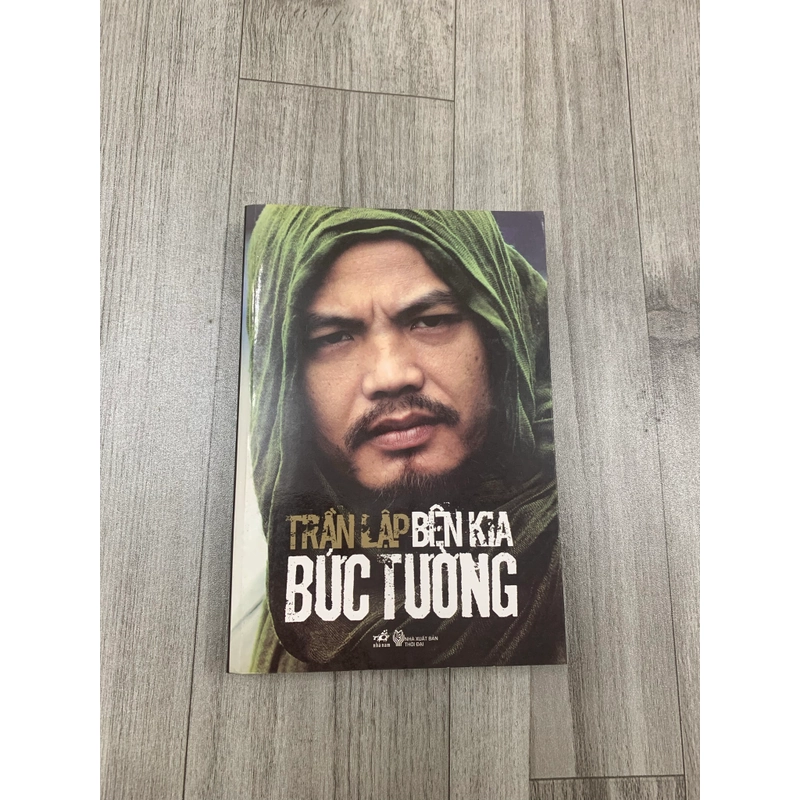Bên kia bức tường - Trần Lập. 2b2 552814
