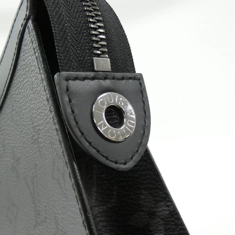 Túi xách Louis Vuitton Monogram Eclipse Reverse Pochette Voyage M69535 - Hàng hiệu Chính hãng 804101