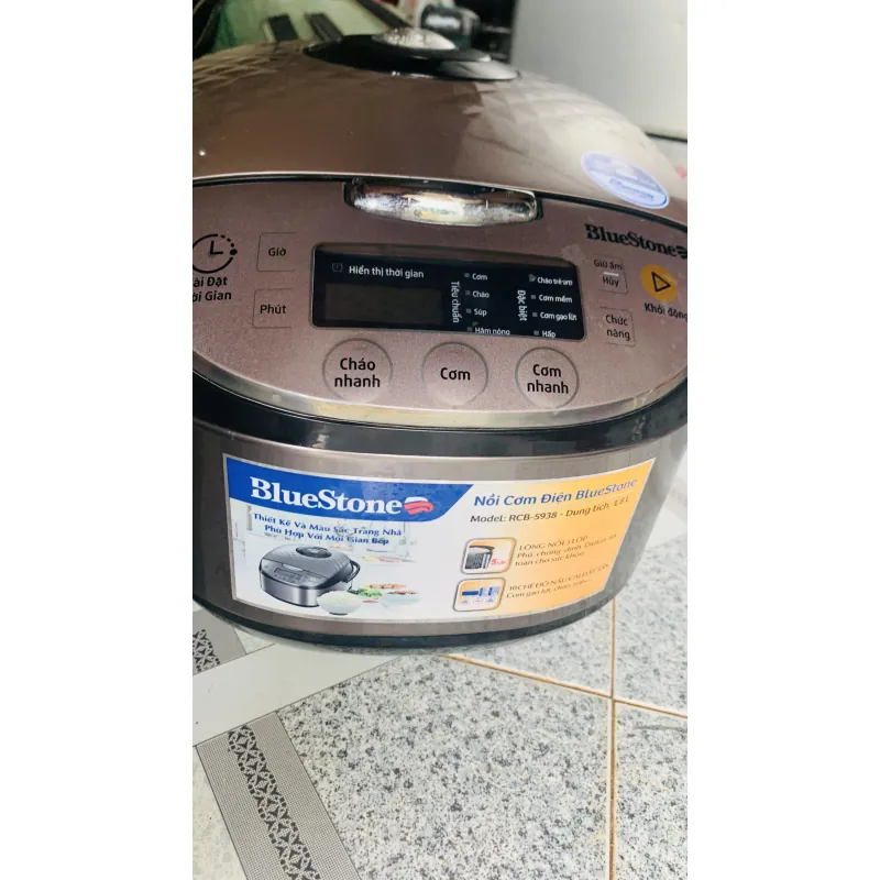 Nồi cơm điện BlueStone 1.8L 751642