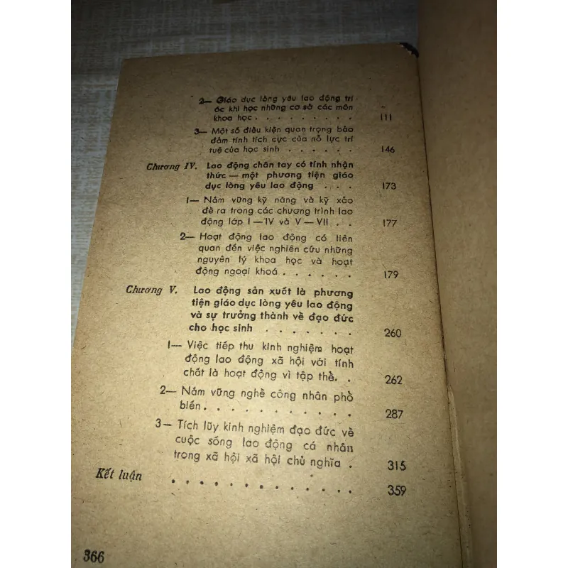 Giáo dục thái độ cộng sản đối với lao động 995998