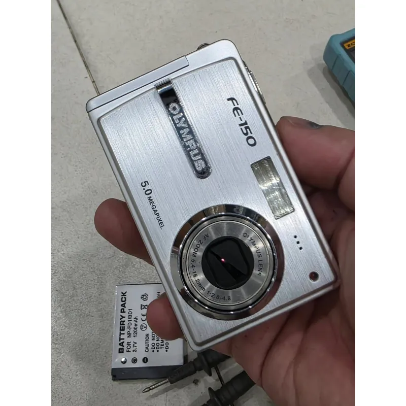 Máy ảnh compact Olympus Fe150 màu sám bạc (dùng tốt) 701140