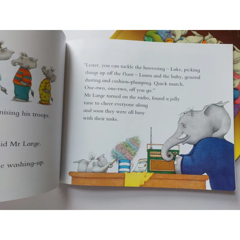 COMBO 2 QUYỂN – THE LARGE FAMILY (Jill Murphy) - 📚 A Quiet Night In + Mr Large In Charge 712013