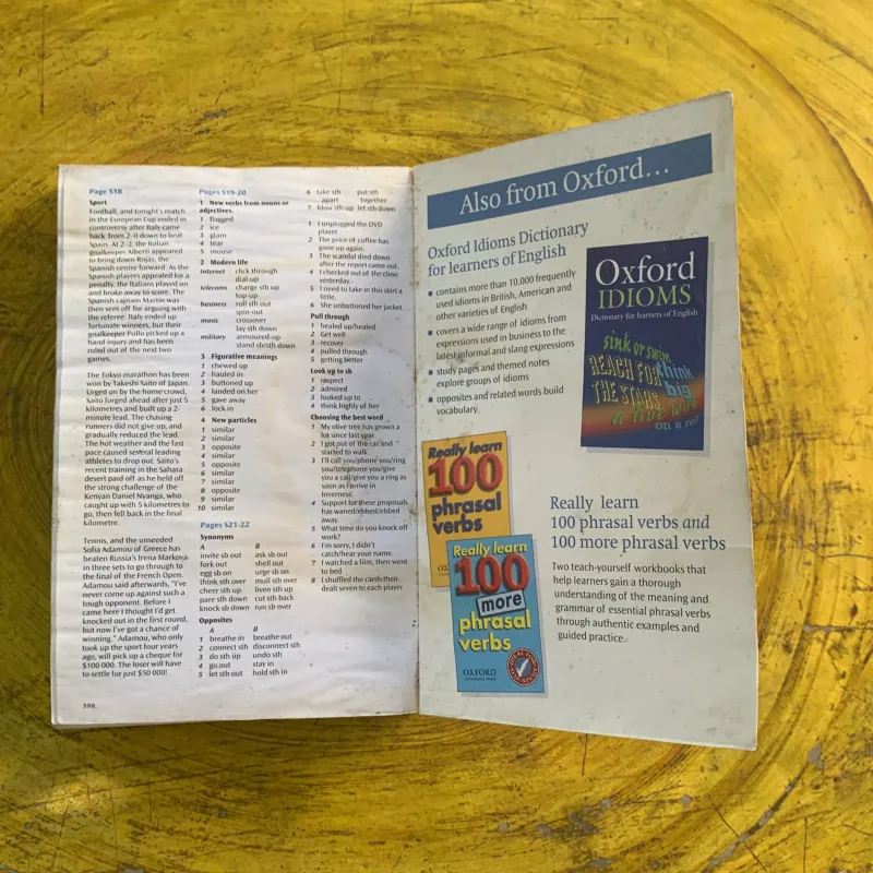 OXFORD PHRASAL VERBS DICTIONARY FOR LEARNERS OF ENGLISH  991284