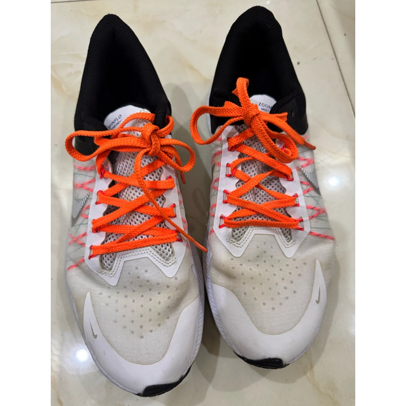 Giày thể thao nam hiệu Nike 385794