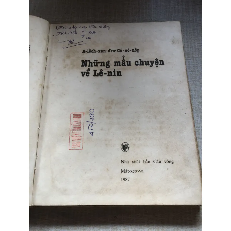 Những mẩu chuyện về Lê Nin_A-lếch-xan-đrơ Cô-nô-nốp 971311