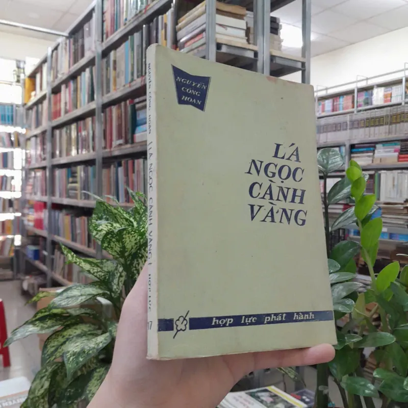 LÁ NGỌC CÀNH VÀNG - NGUYỄN CÔNG HOAN 713192