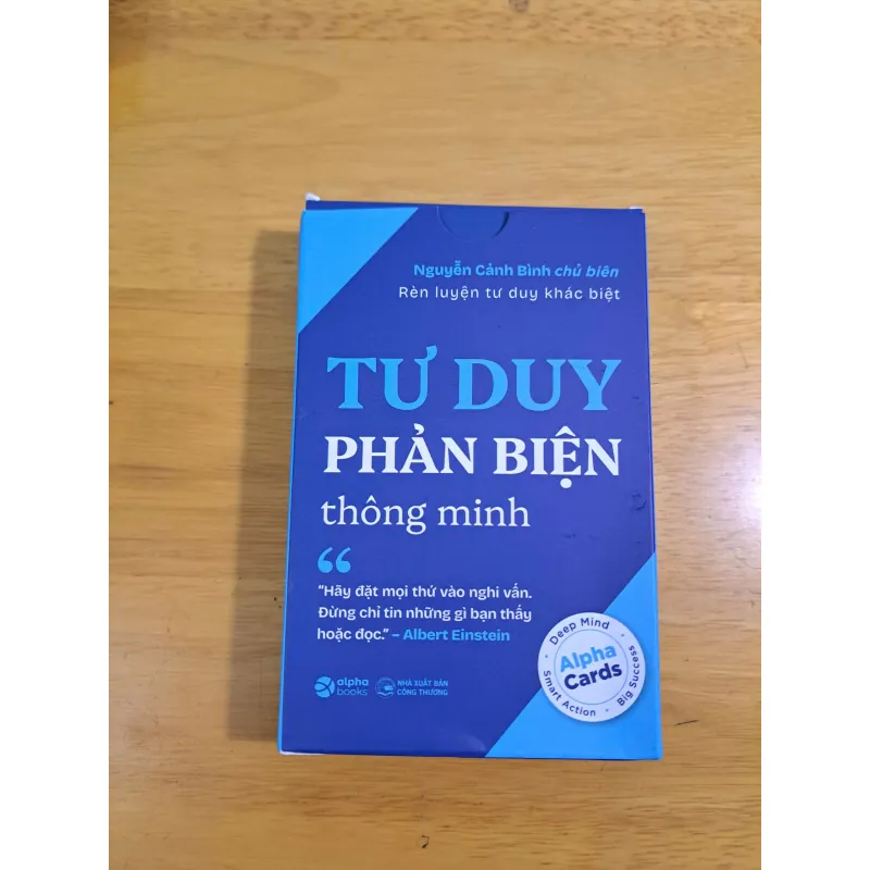 Flashcard Tư Duy Phản Biện - Rèn Luyện Tư Duy Khác Biệt & Logic (Alpha Books) 975290