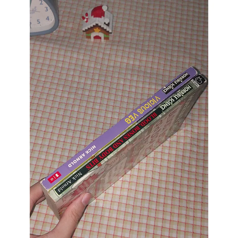 COMBO 2Q HORRIBLE SCIENCE 712572