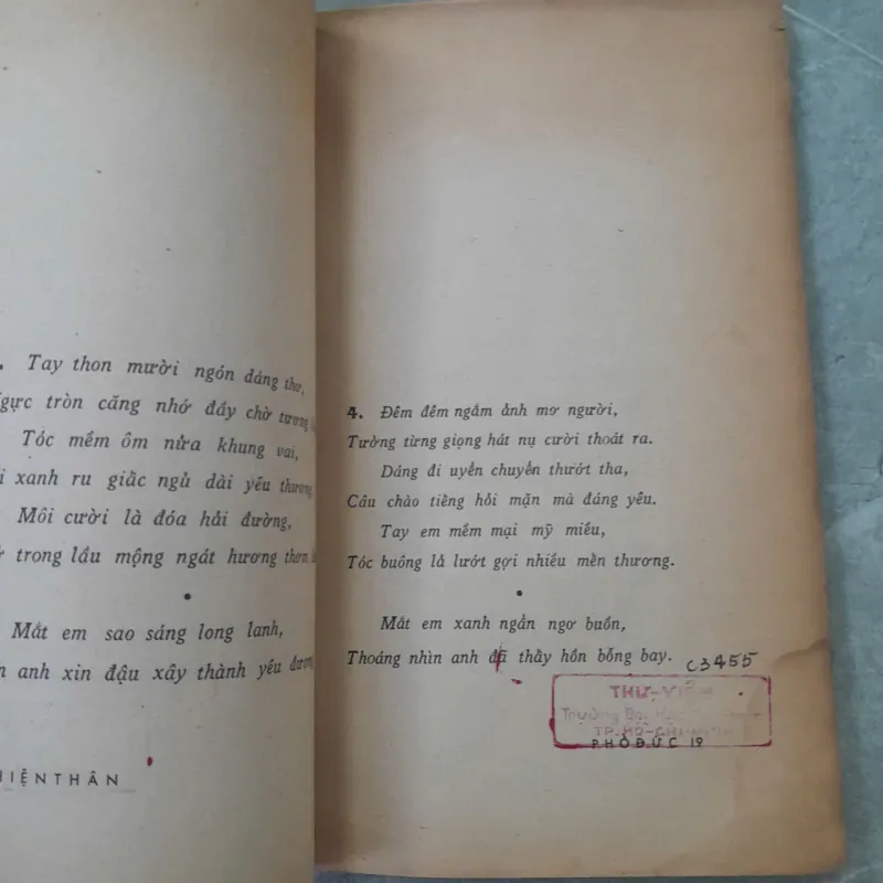 HIỆN THÂN - PHỔ ĐỨC 759054