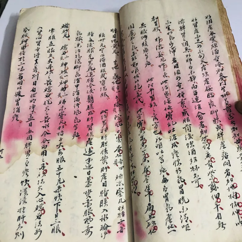 sách Đông Y như hình ,xem chi tiết video 749159