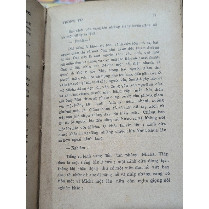 Trong tù - Maxime Gorki ( bản dịch của Nguyễn Thu Hồng ) 995727