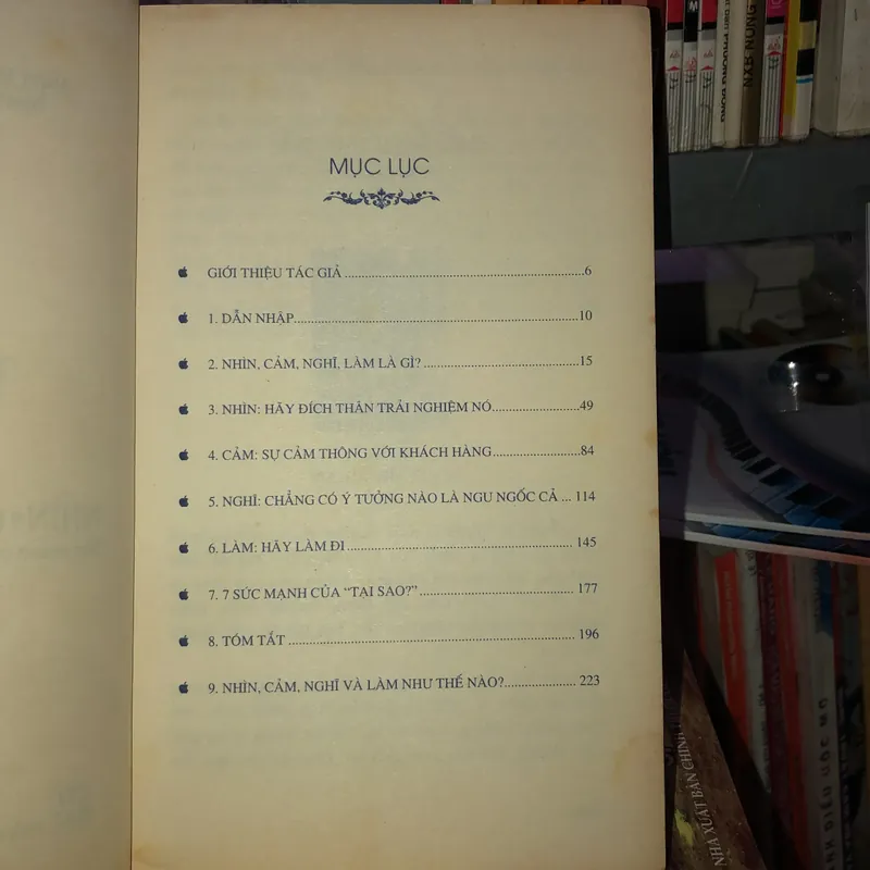 Nhìn cảm nghĩ làm - Sức mạnh của bản năng trong kinh doanh - Andy Milligan - Shaun Smith 588960