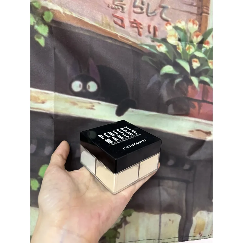 2 Phấn phủ INYUHANFEI kiềm dầu khoá make up sáng da 689621