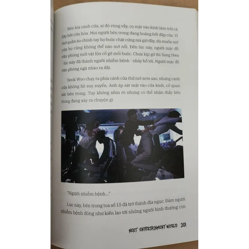 Tiểu thuyết kèm ảnh màu: CHUYẾN TÀU SINH TỬ 733093