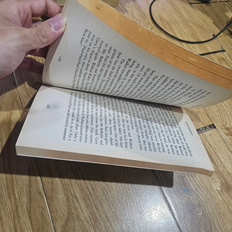 Good Sports! A bag of sport stories Giá 25k 601742