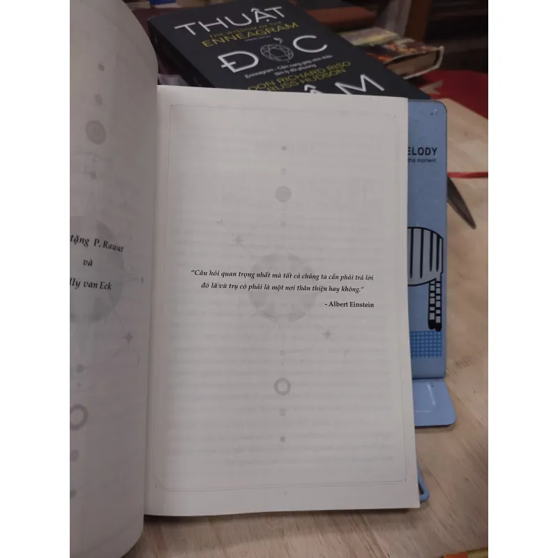 Sách: Thần số học - TG: Hans Decoz (B1) 785865