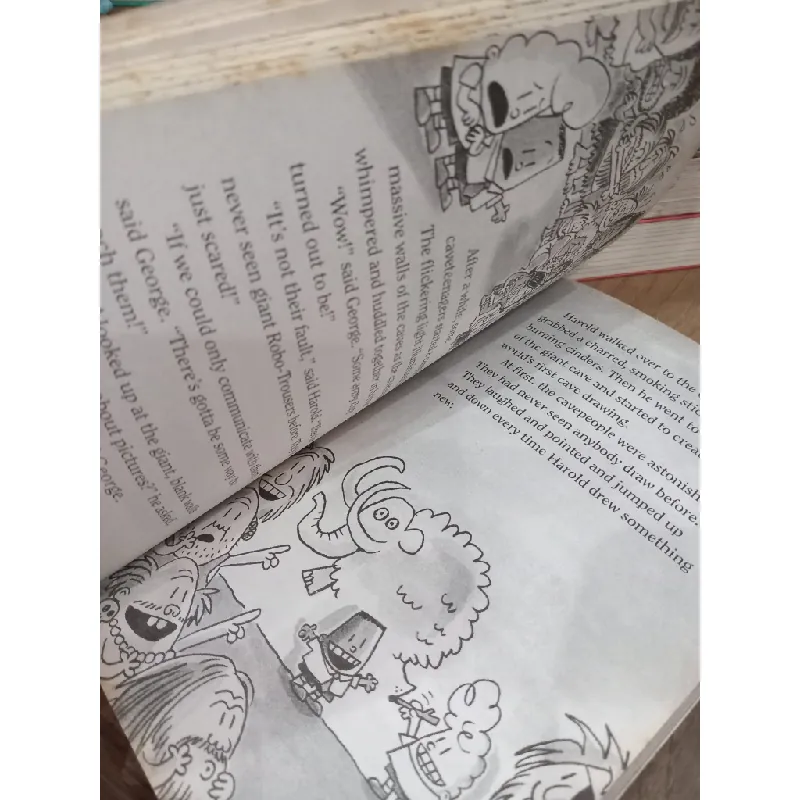 Captain underpants and the revolting revenge of the radioactive robo-boxers - Dav Pilkey 704116