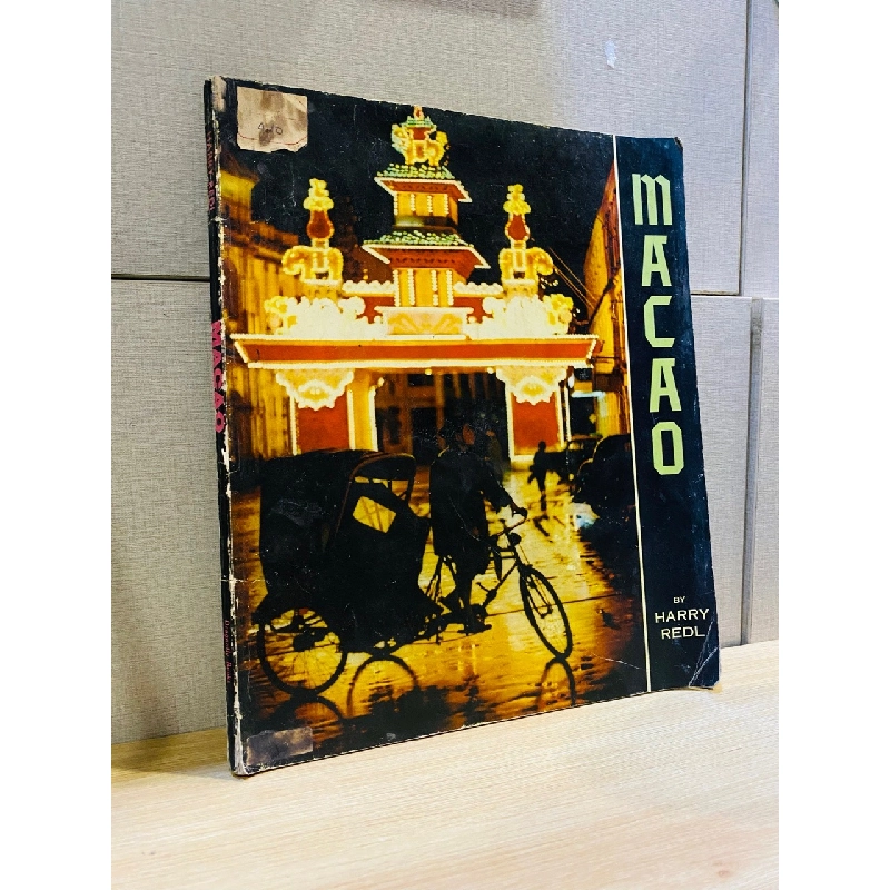 Macao: A Picture Book - Harry Redl 536386