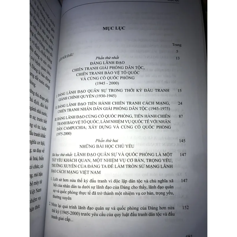 Tổng kết Đảng lãnh đạo quân sự và quốc phòng trong Cách mạng Việt Nam 1945-2000 708138