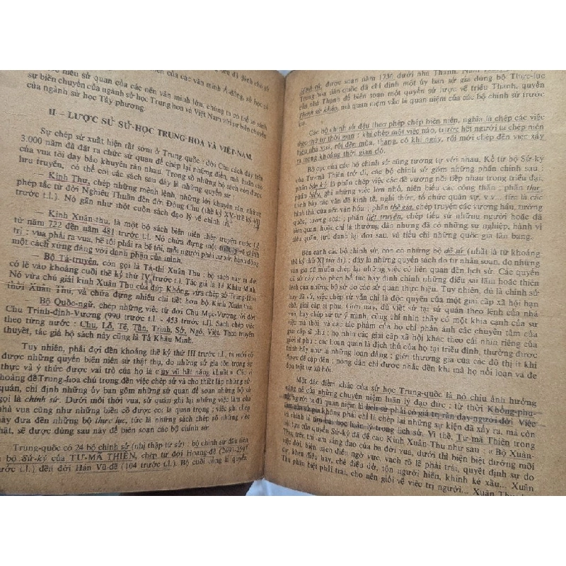 Nhập môn phương pháp sử học - Nguyễn Thế Anh 434881