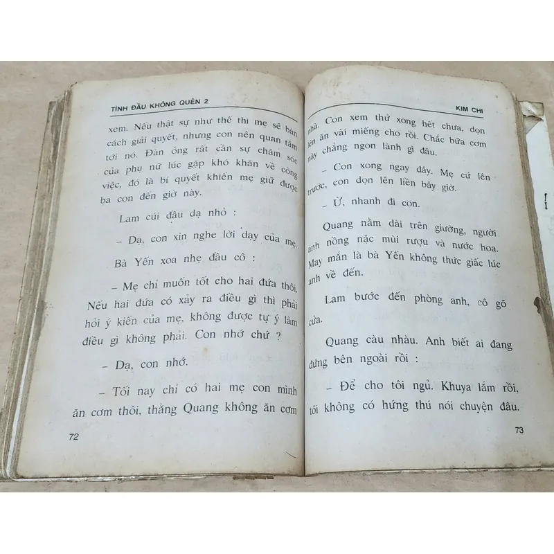 Tiểu thuyết lãng mạn Việt Nam của tác giả Kim Chi: TÌNH ĐẦU KHÔNG QUÊN 703533