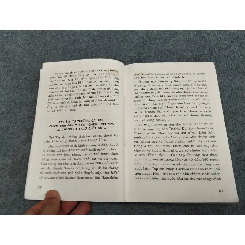 ĐỜI NGƯỜI DƯỚI CON MẮT NHÀ CHIÊM TINH 990633