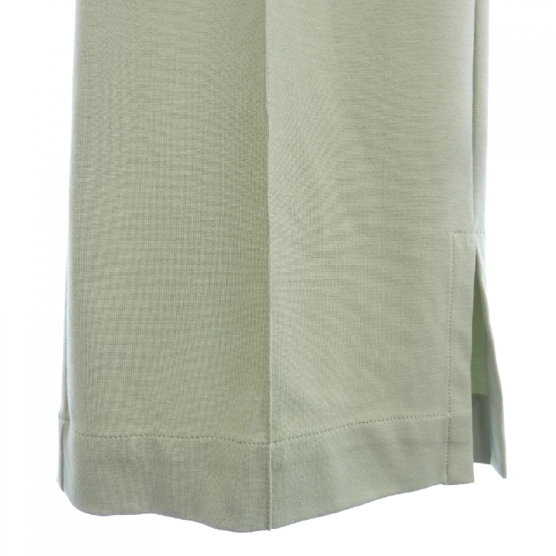 Quần MONCLER J10938H00015 M3988 648541